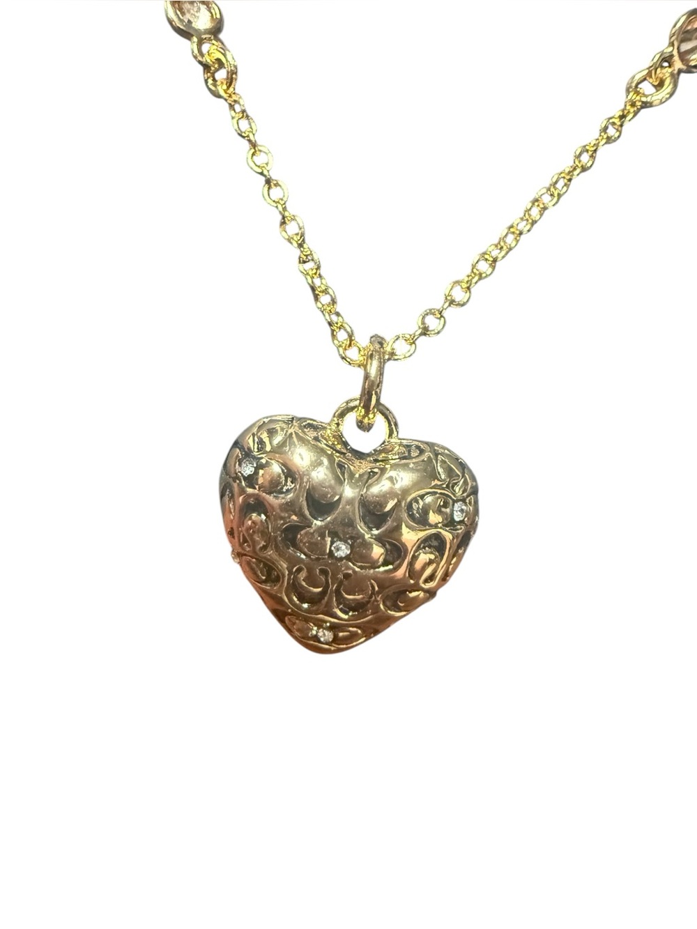 Coach Gold Tone Filigree Heart Pendant Necklace Crystal Accents 16” + 2” - Picture 2 of 6